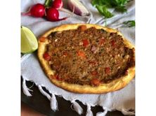فطيرة لبنة باللحم