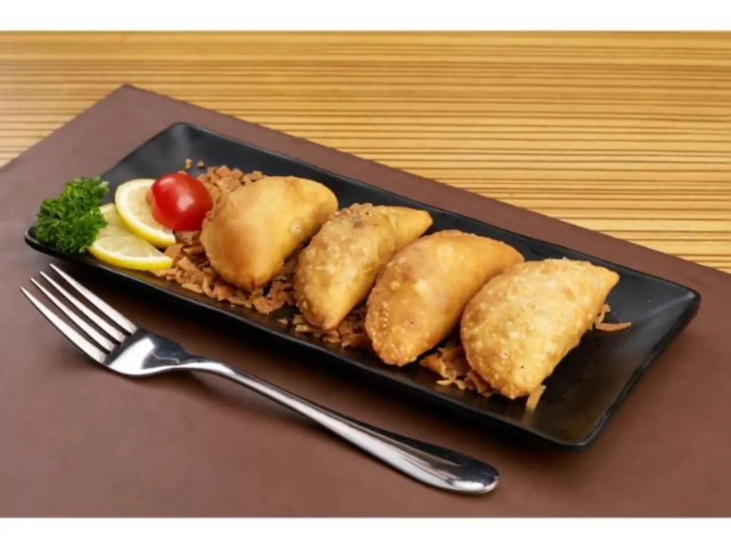 سمبوسة لحم 4 قطع