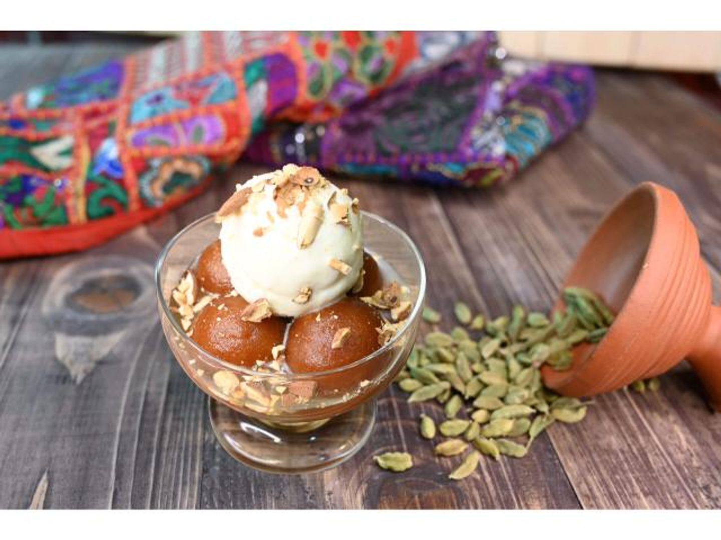Gulab Jamun With Ice Cream