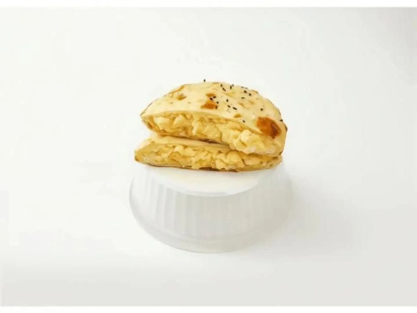 فطيرة بيض سمسم