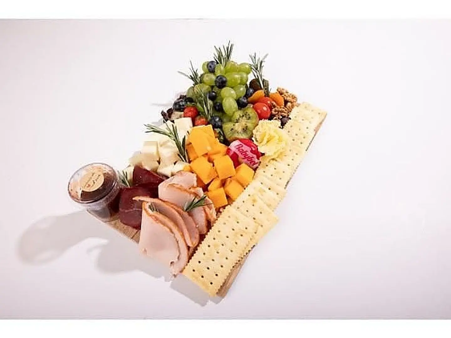 Medium Cheese Platter For 3 4 People.