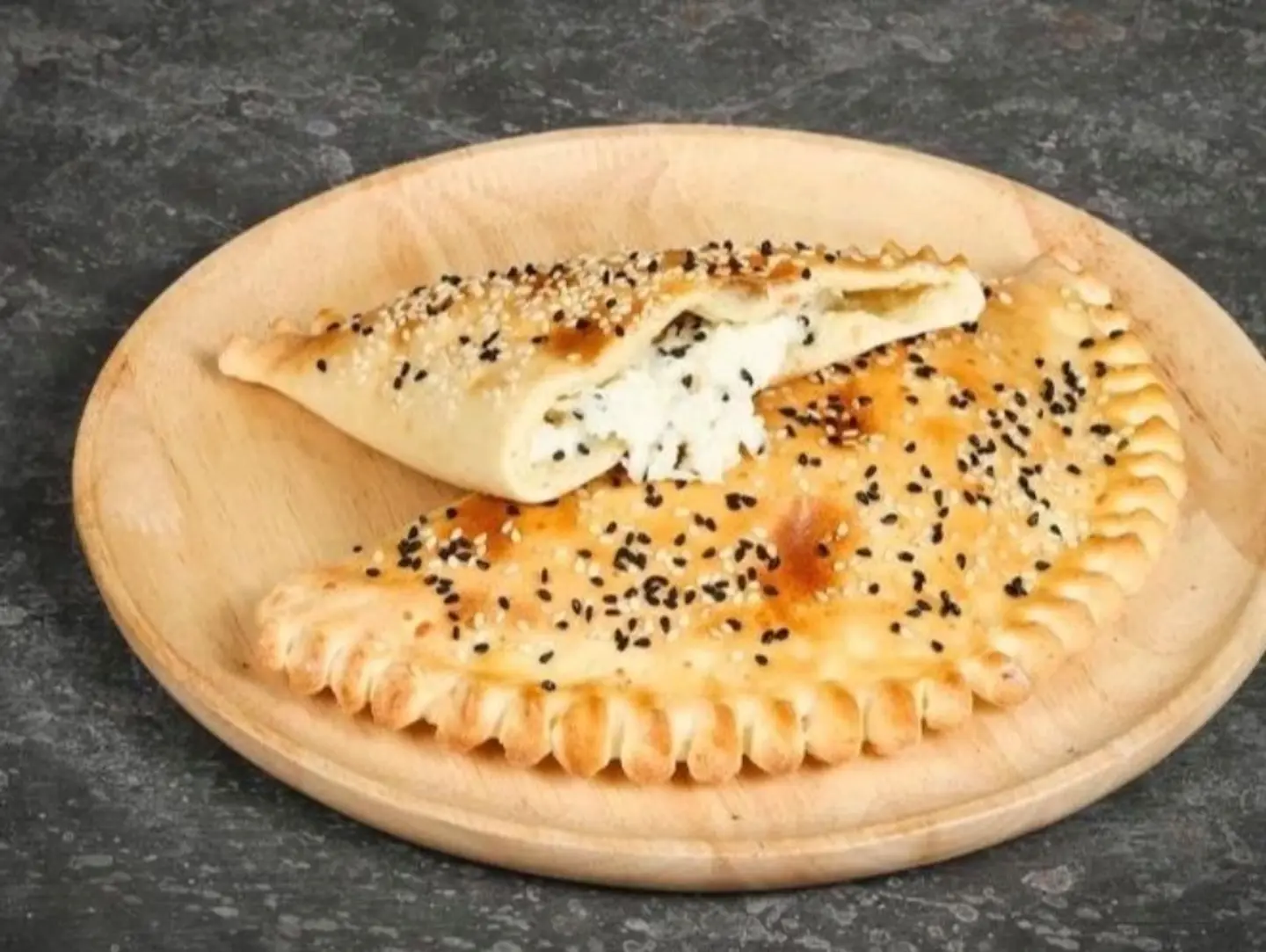 حلوم