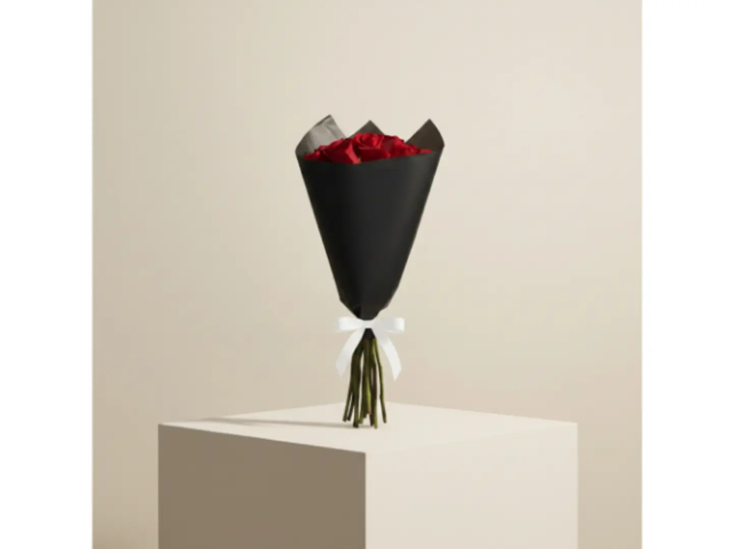 باقة الأحمر الكلاسيكية 12 وردة