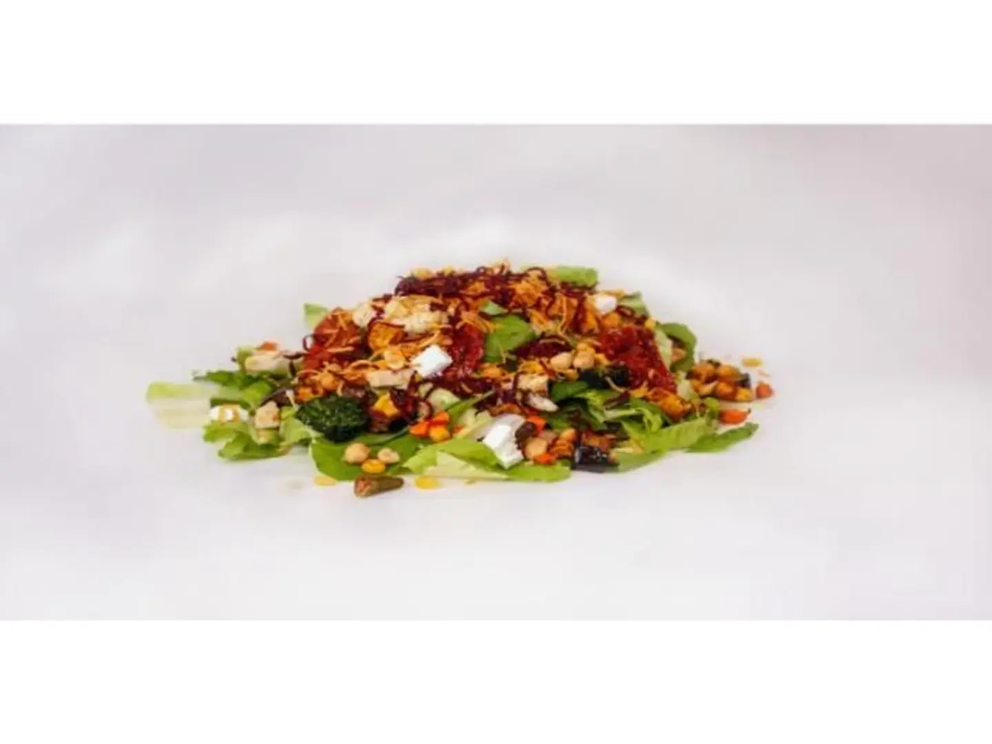 طبق جبنة سلطة بارد