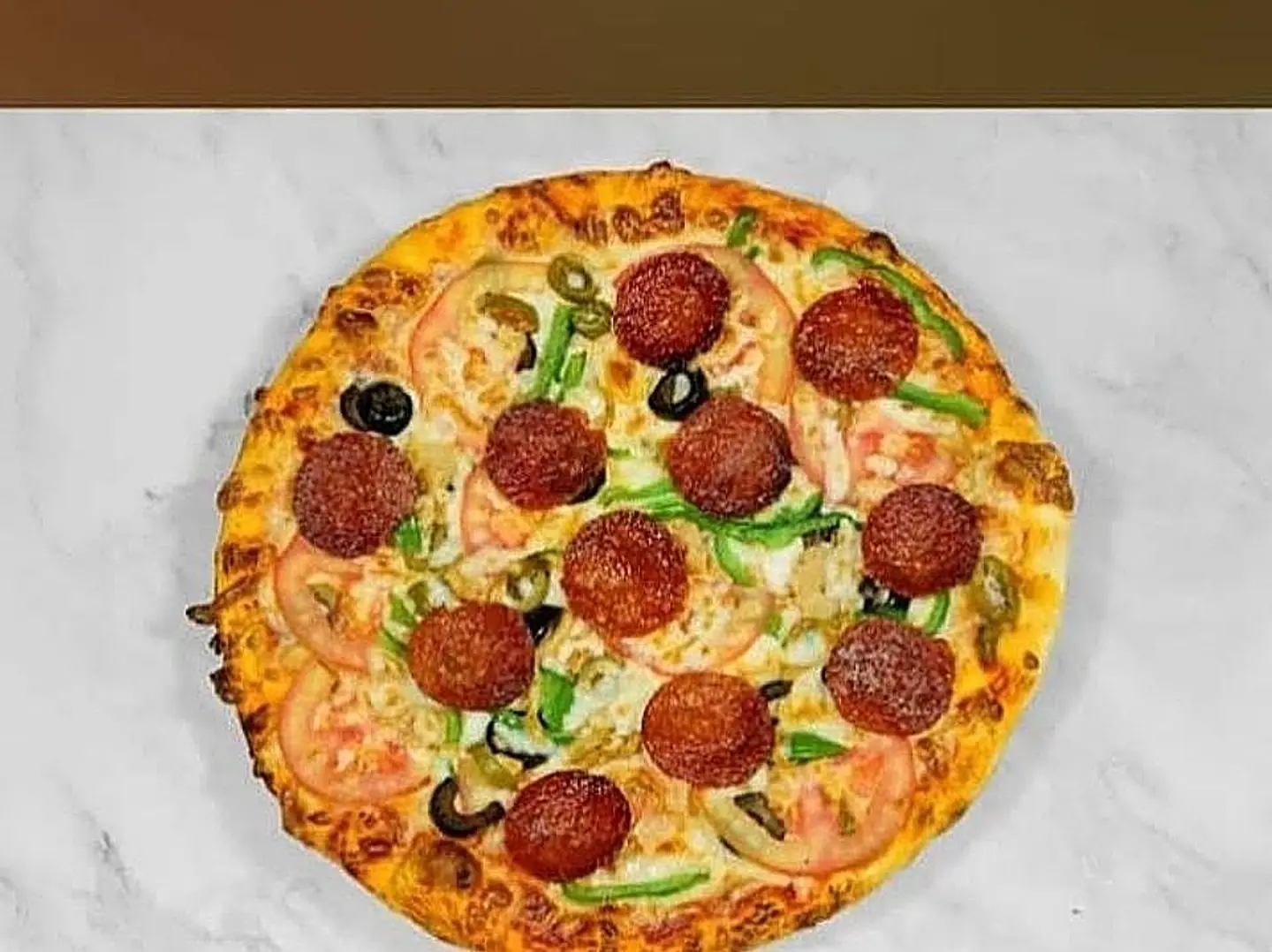 بيتزا نقانق