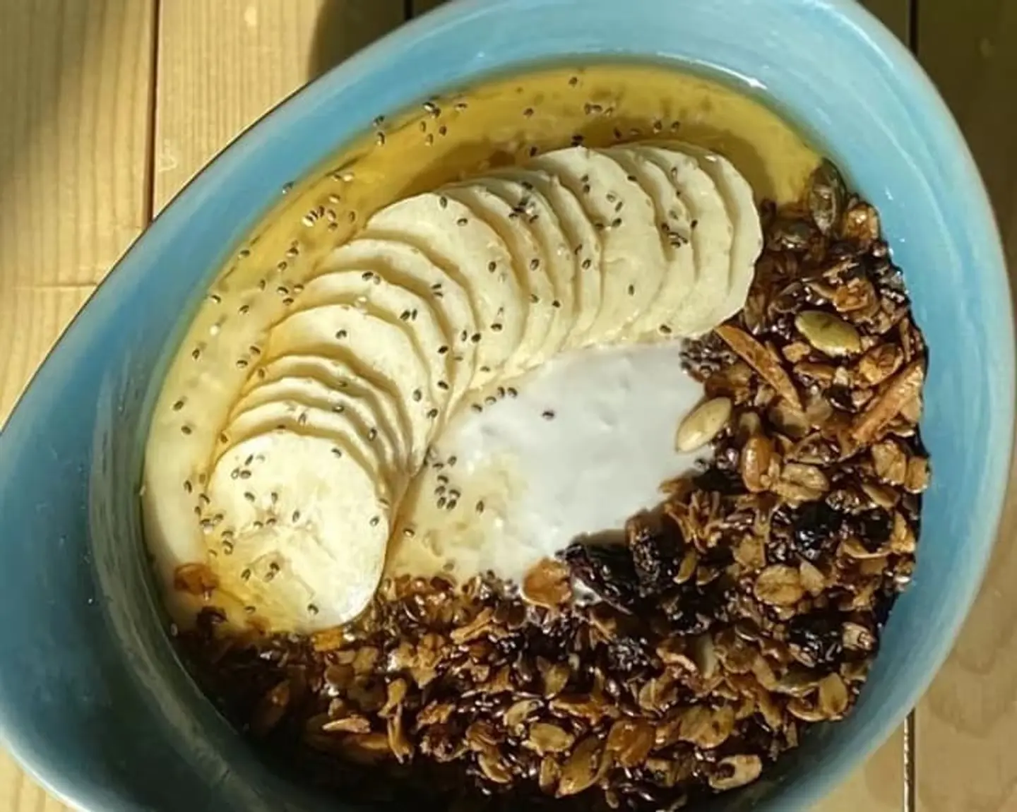 Banana Granola With Peanut Butter And Greek Yogurt