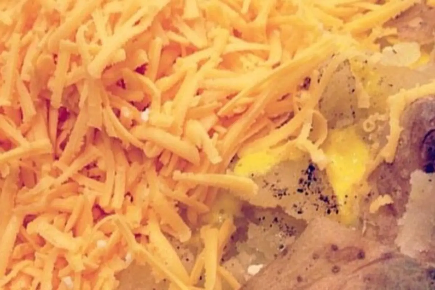 بطاطا تيوزداي جبنة شيدر , ذائبة