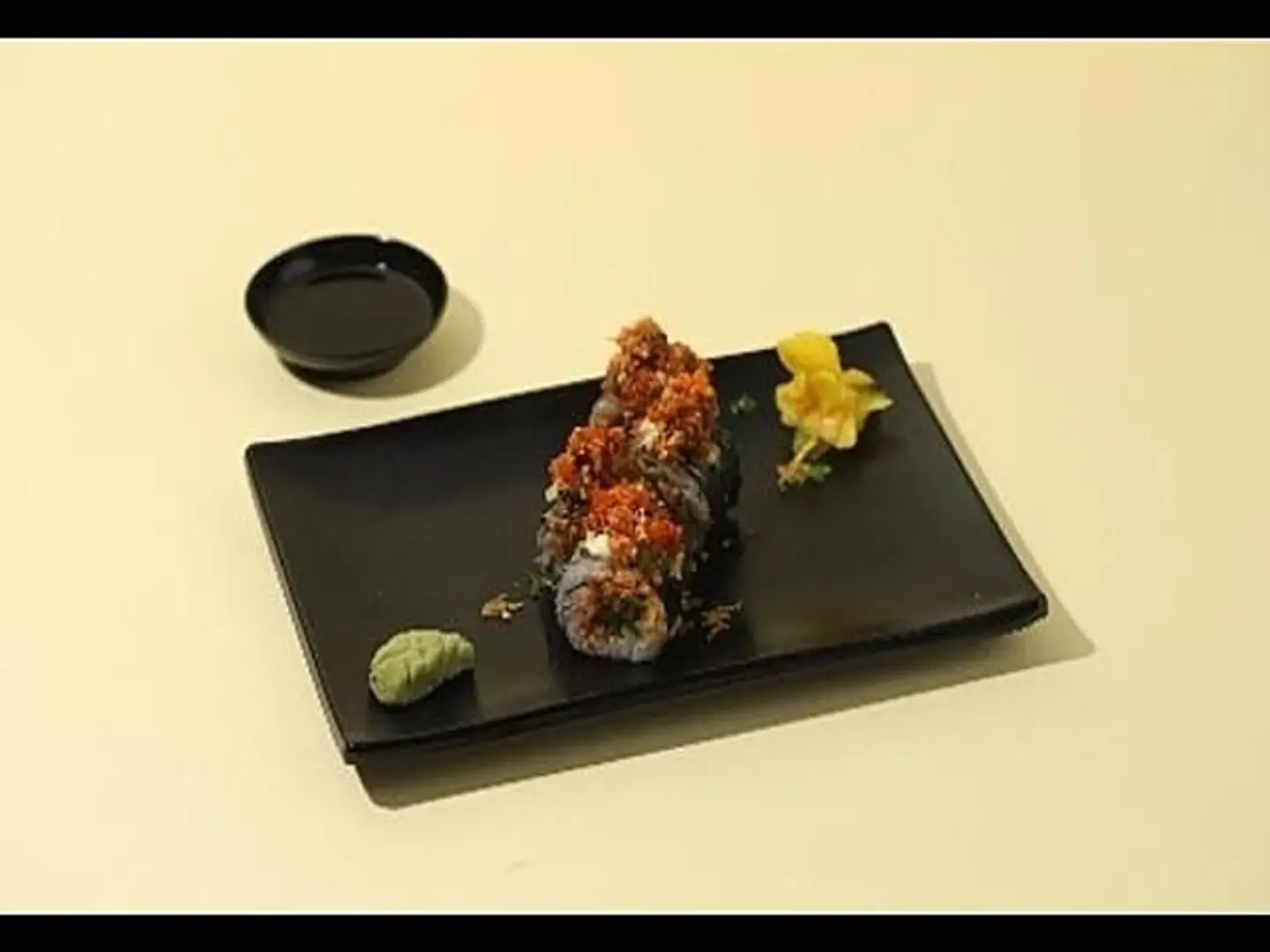 سبايس سلمون رول