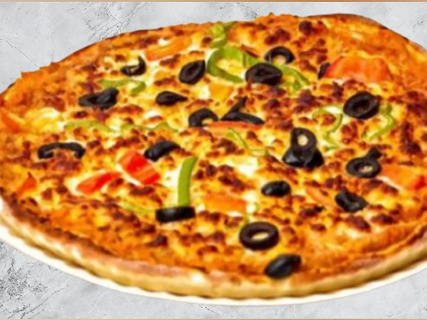 بيتزا دجاج مع الاجبان