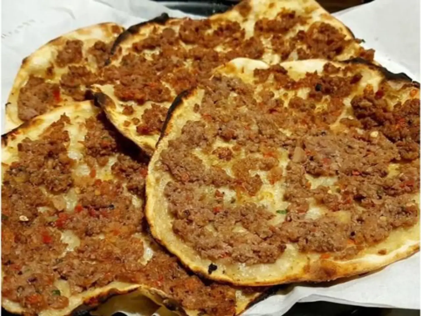 صفيحة شامية مع المناقيش