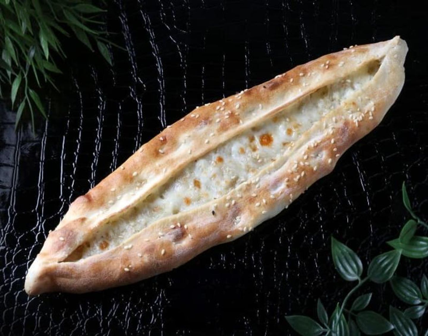 فطيرة جبن موزاريلا