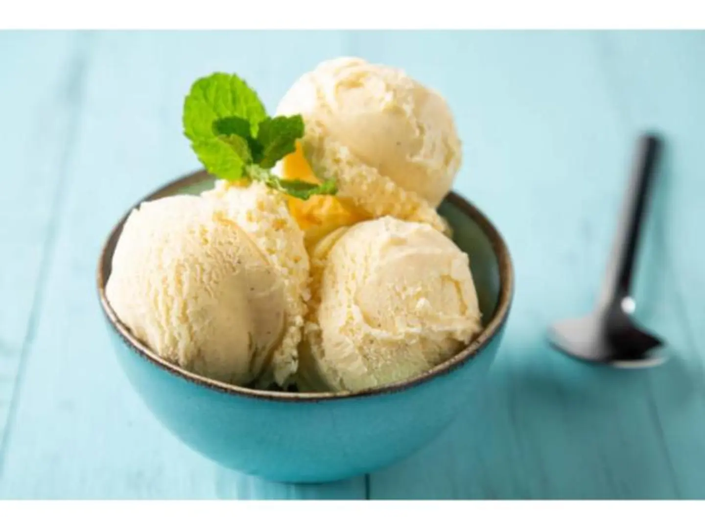 2 Scoops Of Ice Cream