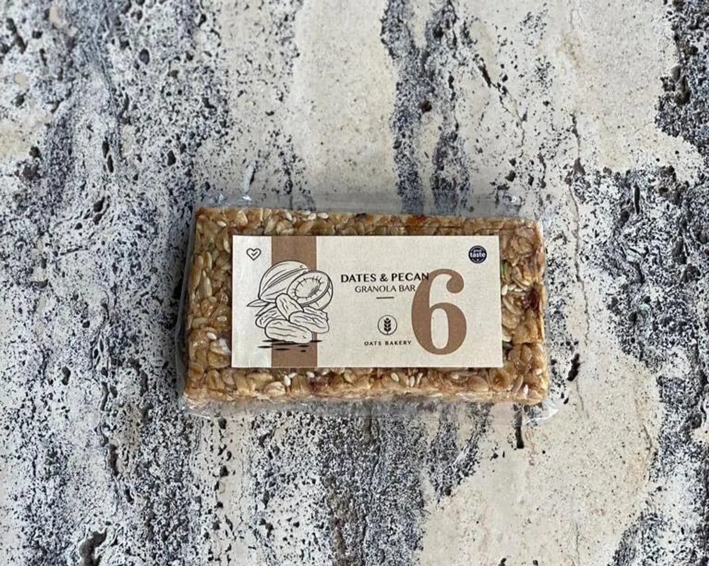 جرانولا جوز مع تمر