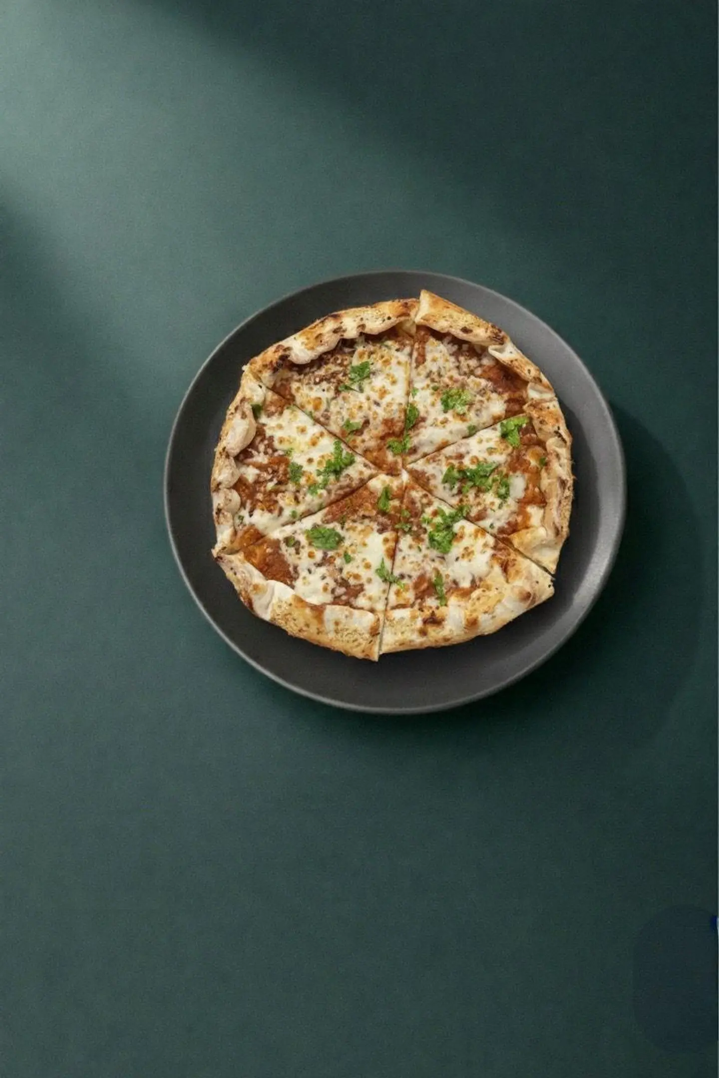 منقوشة محمرة