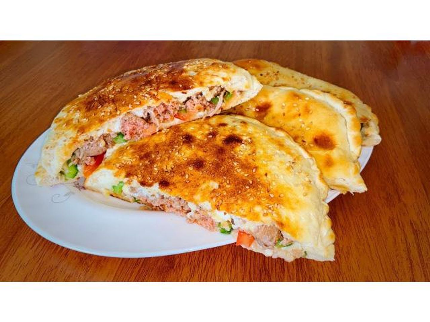 Alexandrian Hawawshi Loaf With Mozzarella And Vegetables