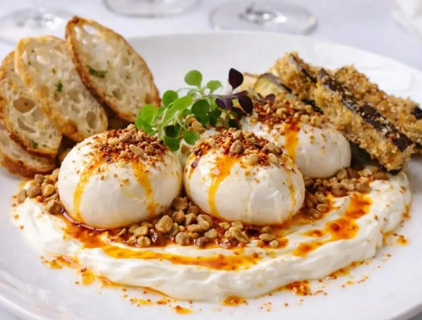 çılbır Boiled Eggs With Yogurt