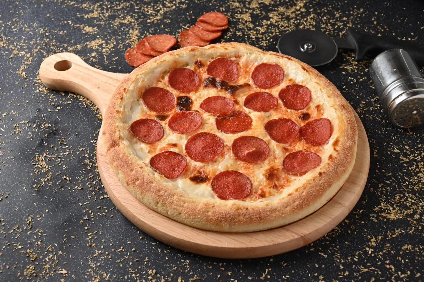 بيتزا سوبر ببروني كبير