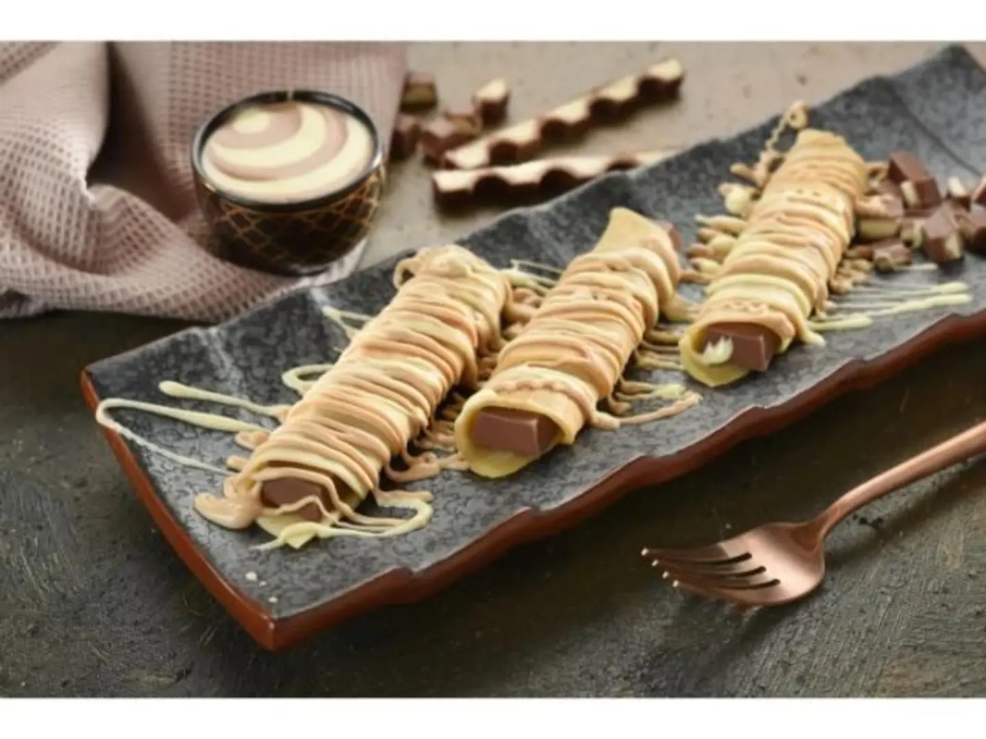 Lotus Crepe Roll