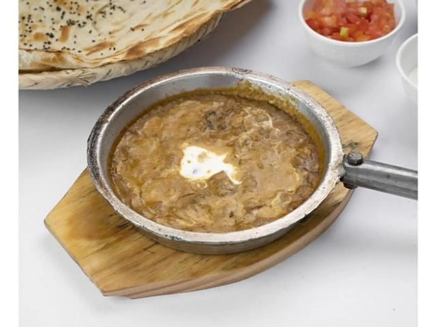 صحن فول بالجبنة