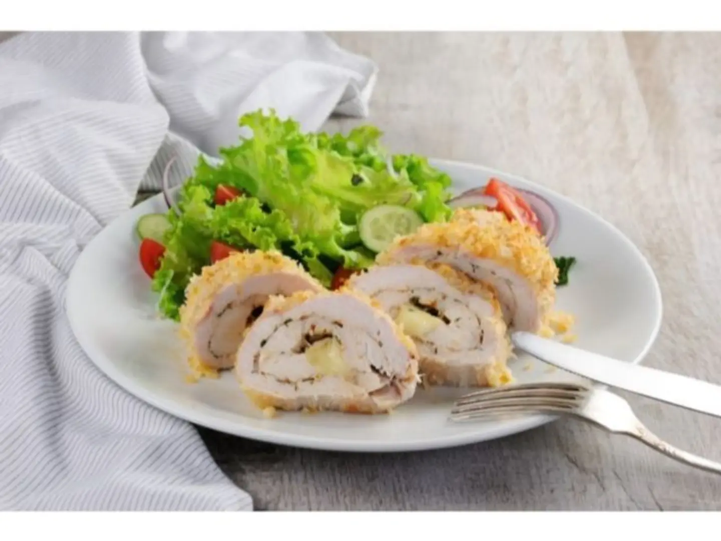 لفائف دجاج مع البطاطس المقلية