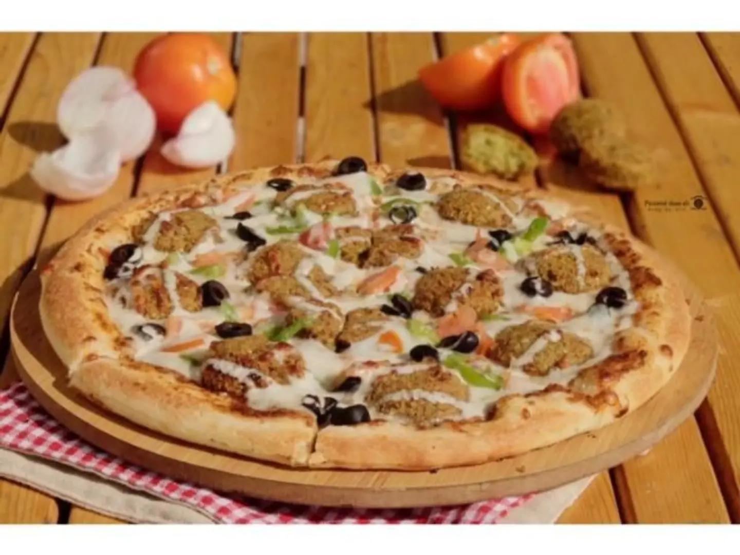 Falafel Pizza