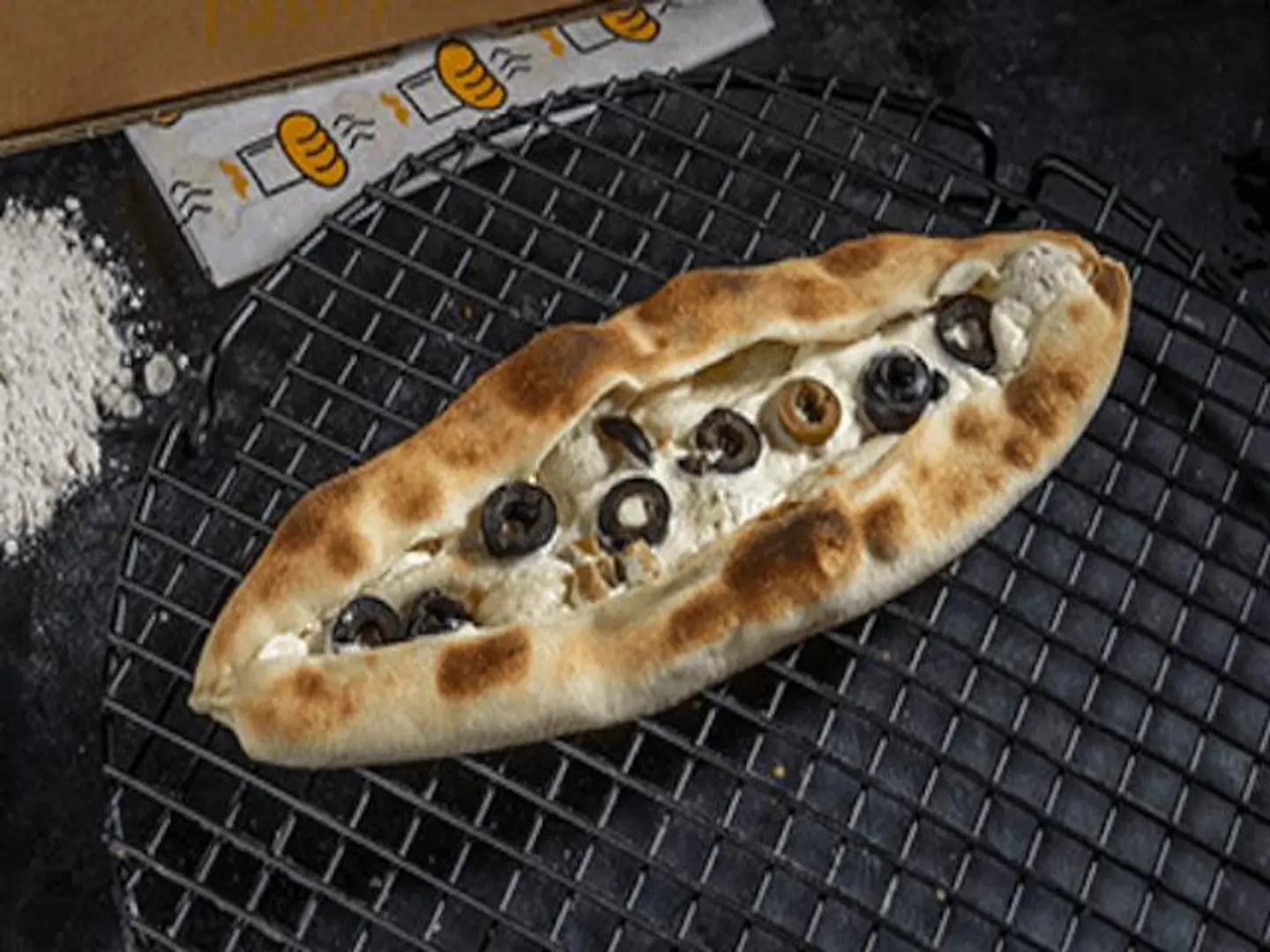 فطيرة لبنة زيتون