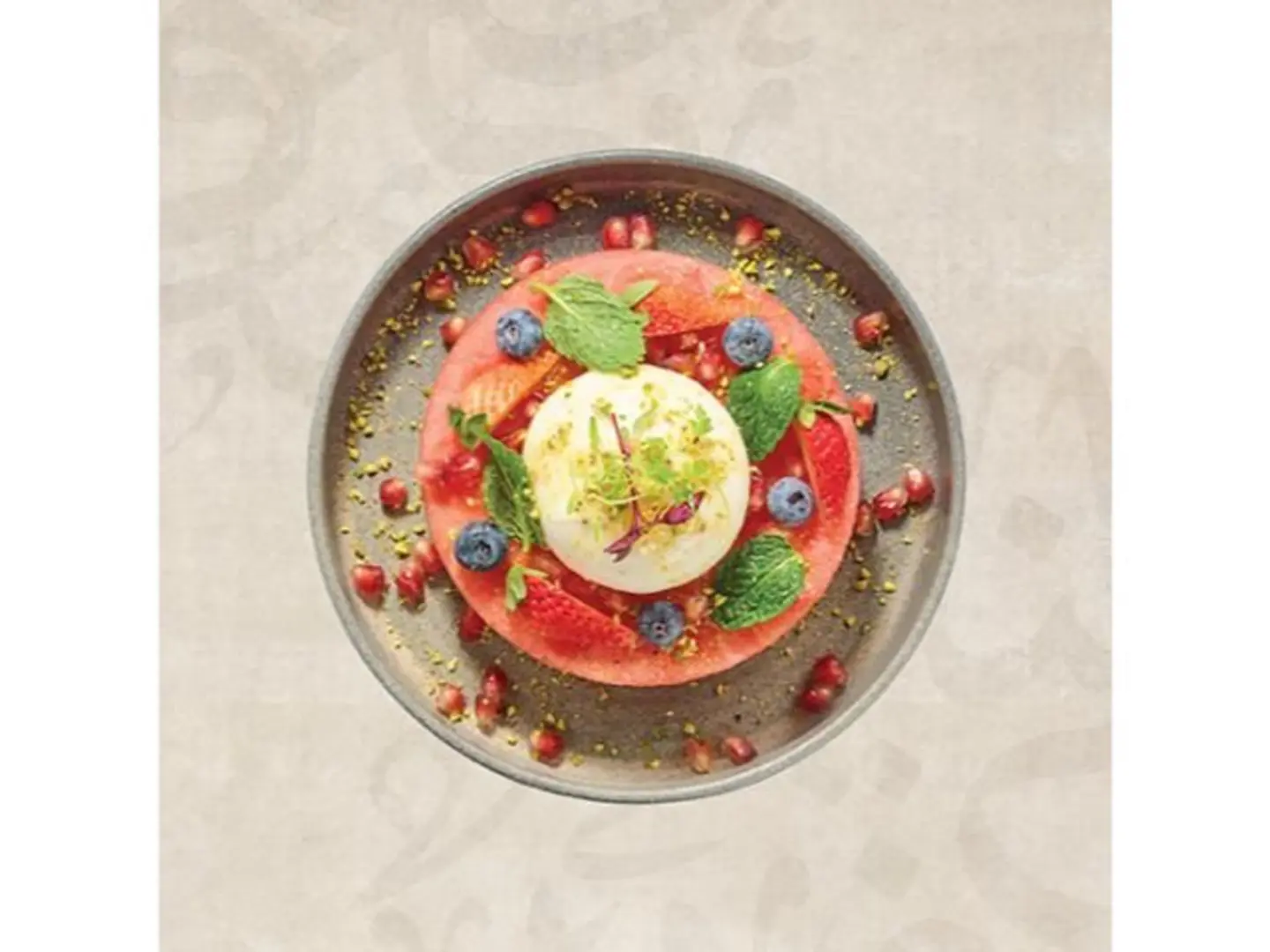 سلطة البوراتا والبطيخ