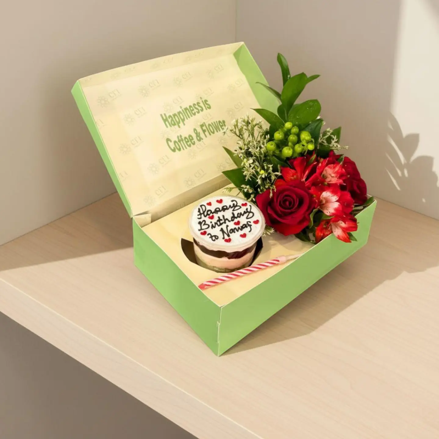 كب كيك وورد - وسط