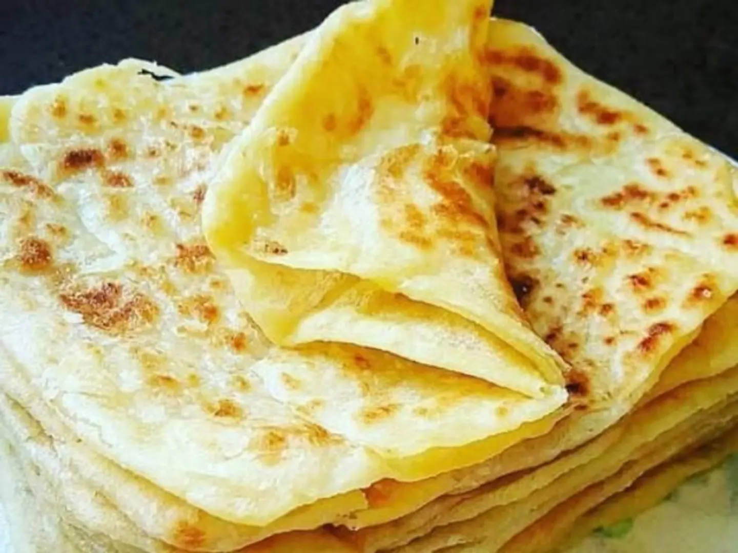 خبز طاوه يمني جبنتين