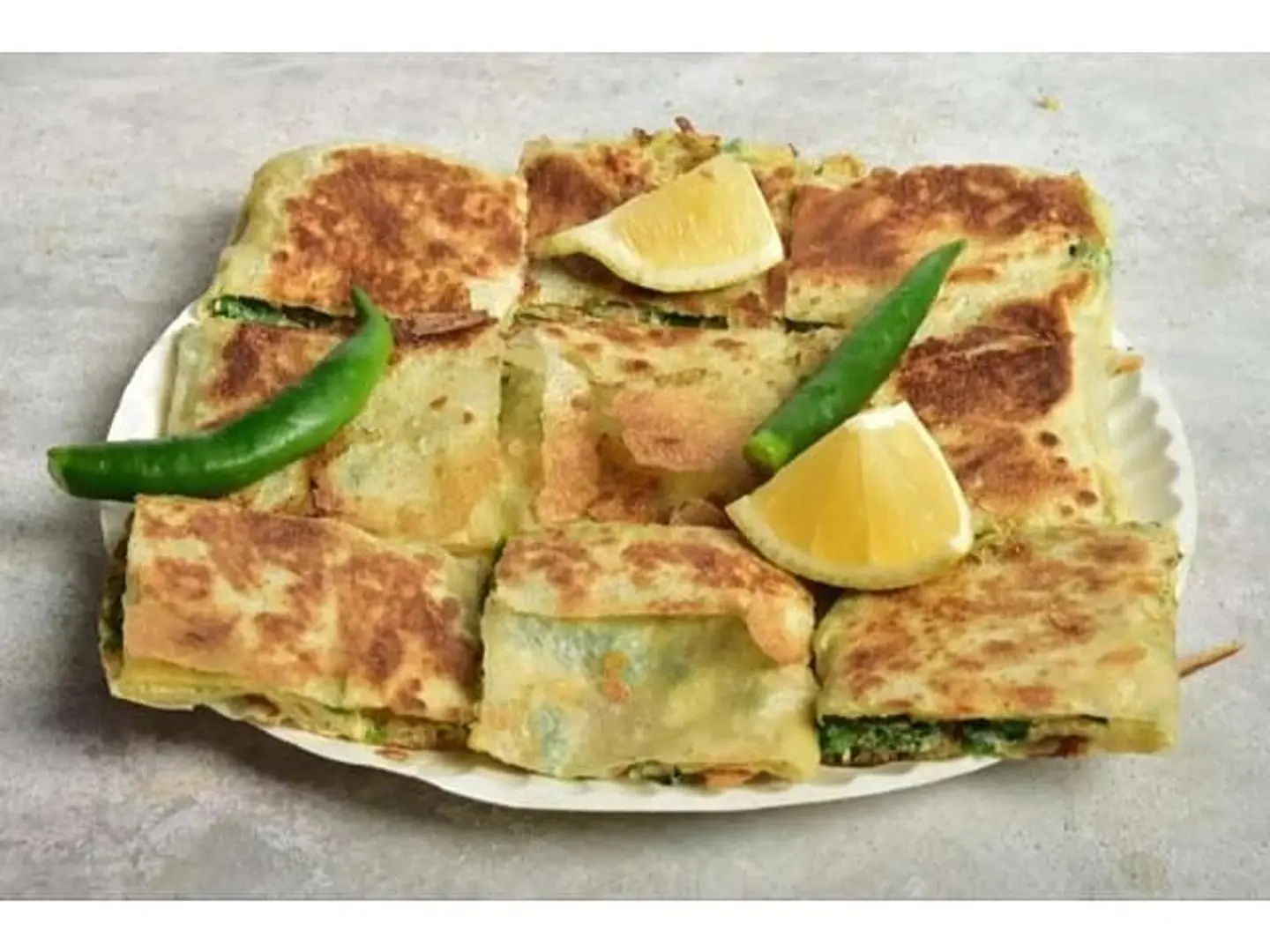 Mutabbak With Vegetables