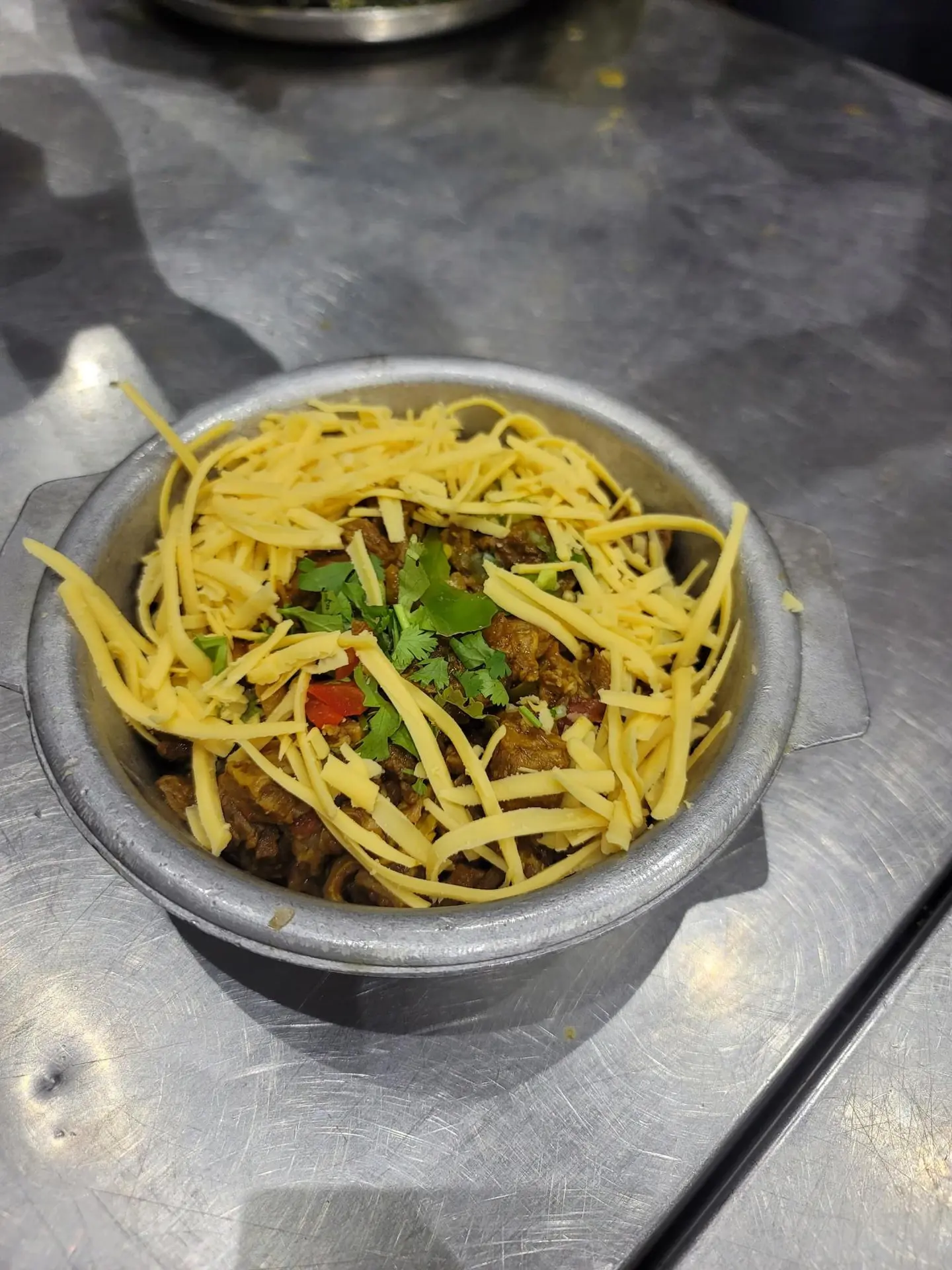 لحم مقلقل جبن شيدر