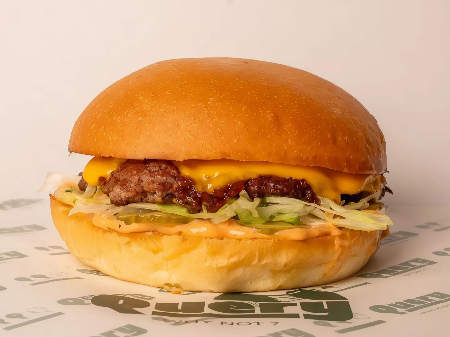 وجبة برجر لحم كلاسيك