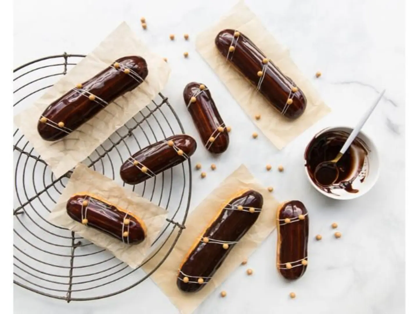 إكلير بالشوكولاته