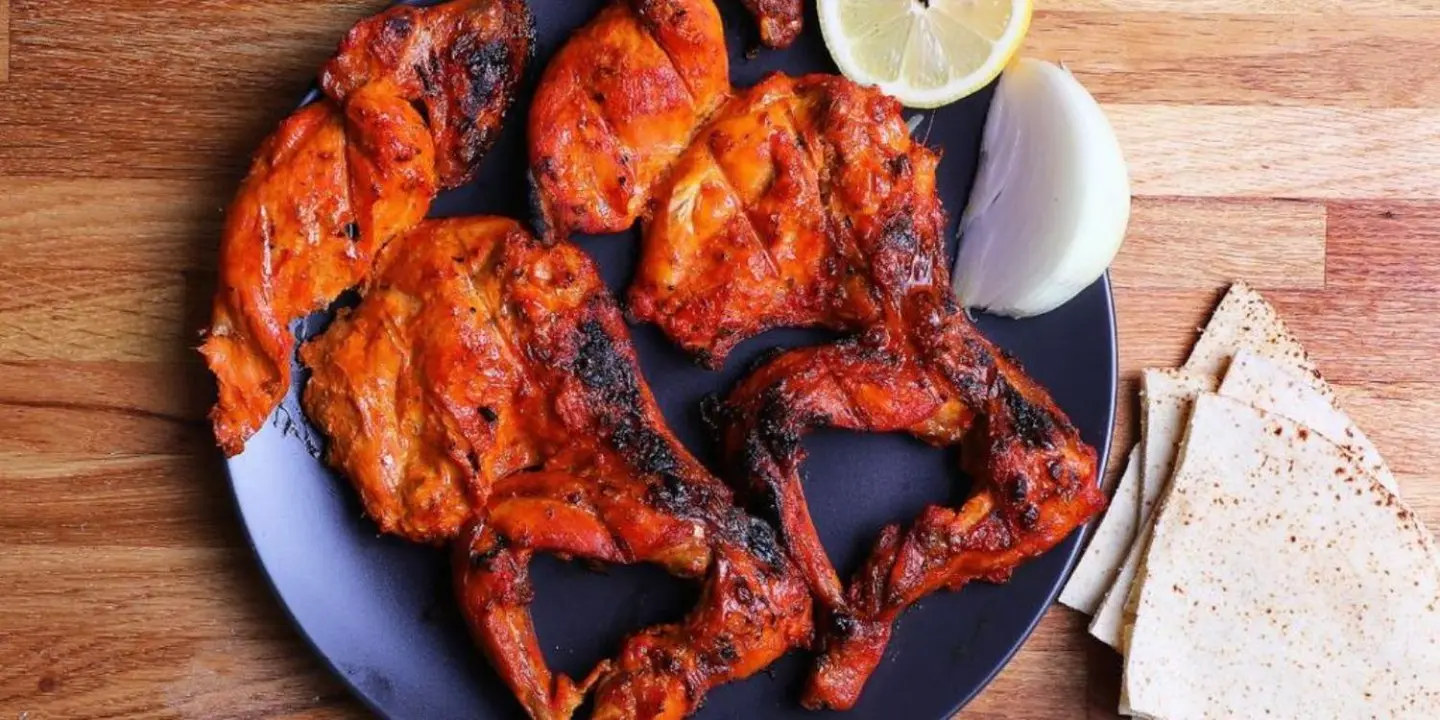 حبة دجاج عالفحم