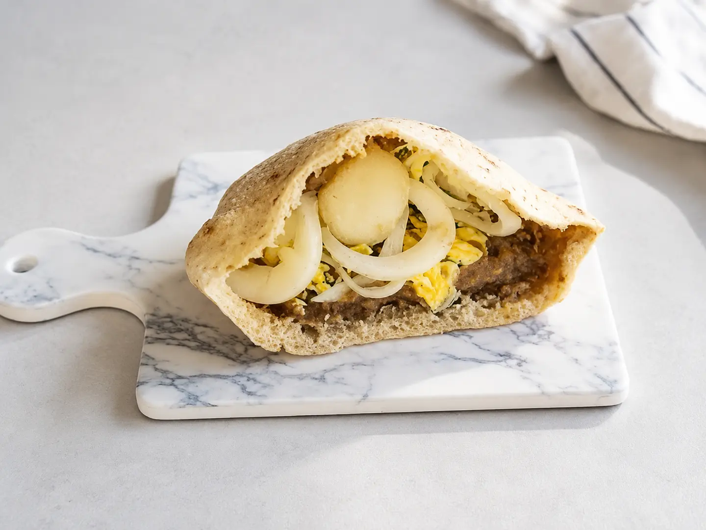 Foul Sandwich With Boiled Egg
