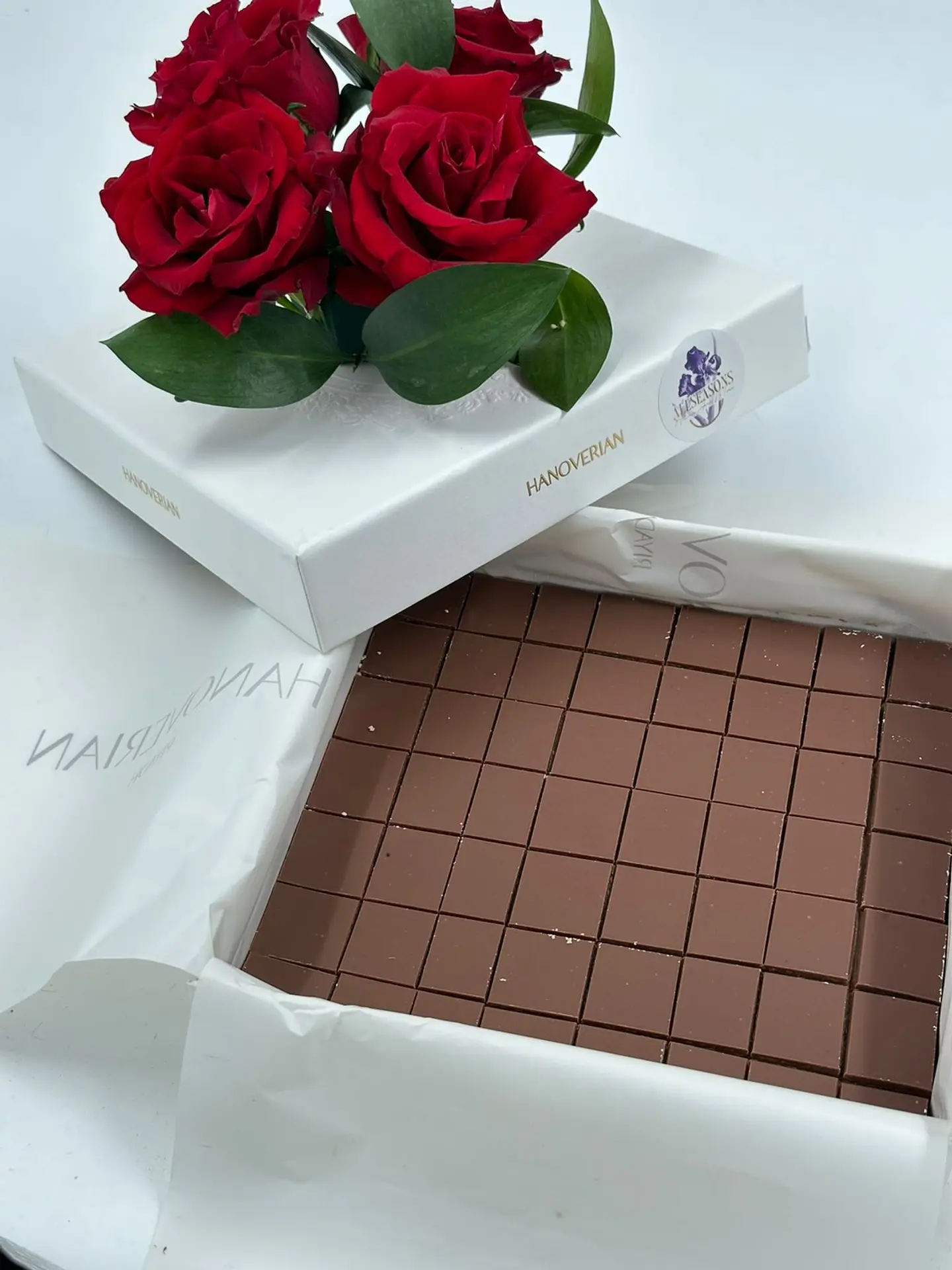 Hanovern Chocolate Red Rose