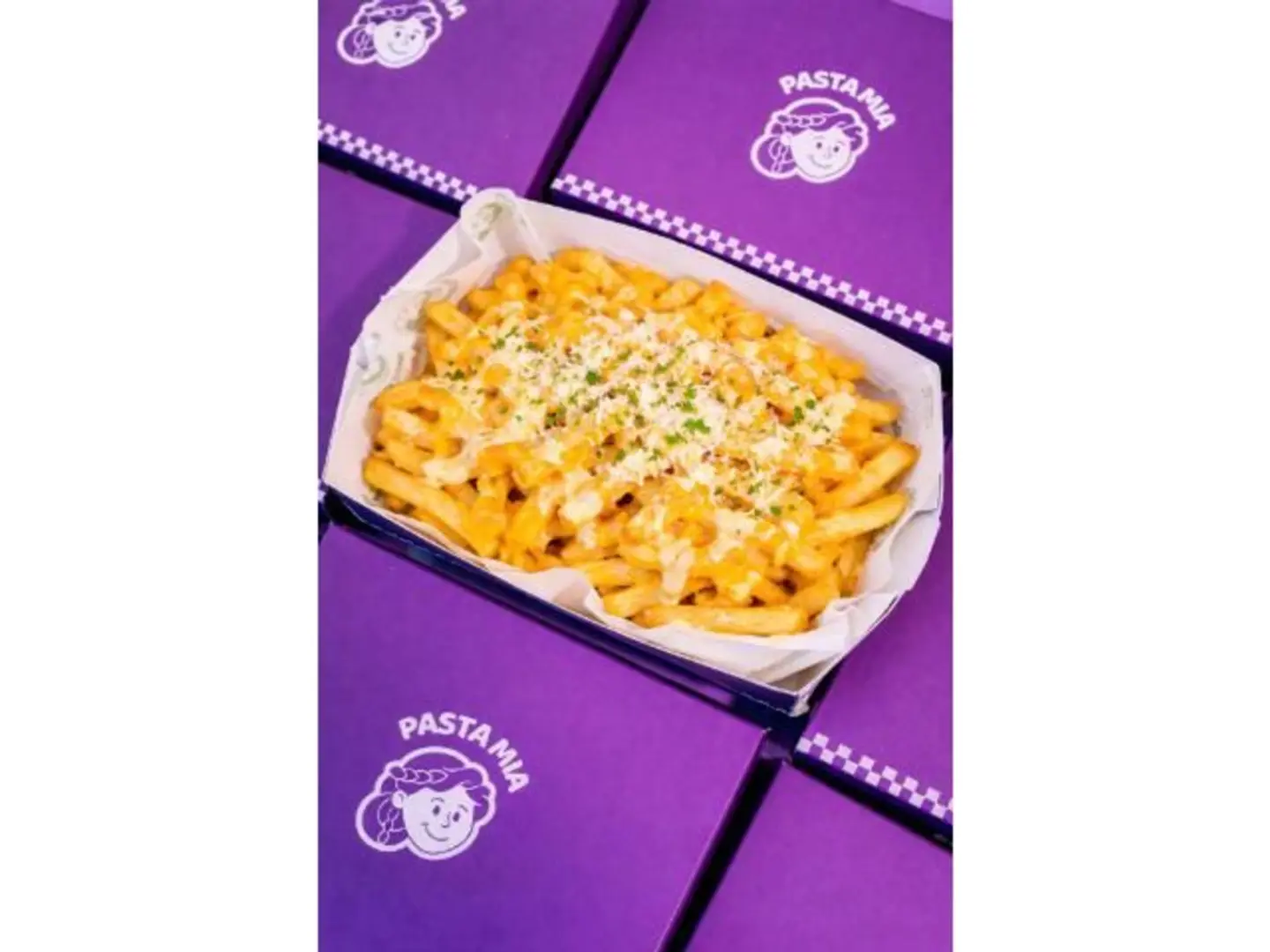 French Fries With Sauce And Cheese