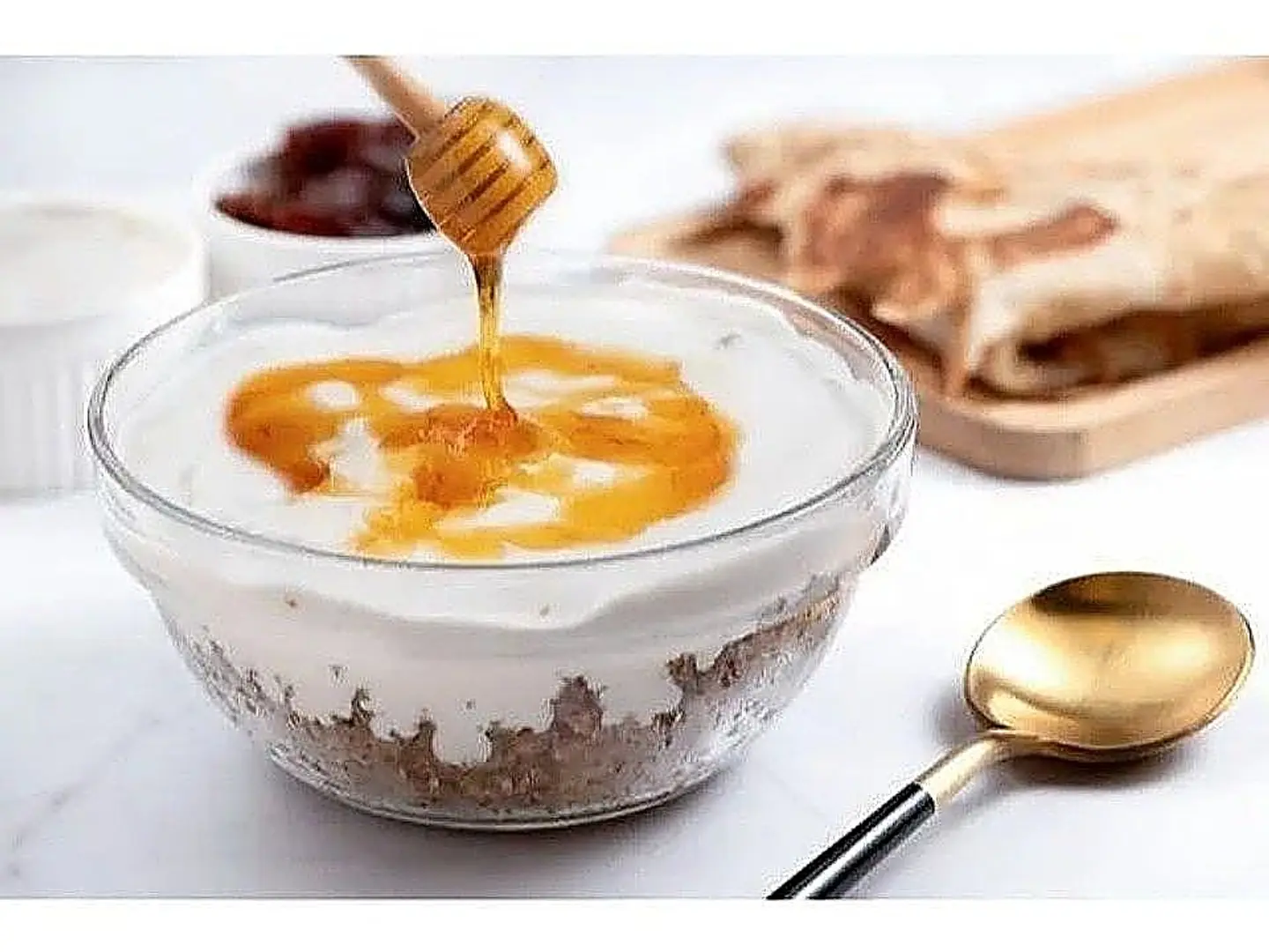 Areekah With Cream And Honey Single Portion