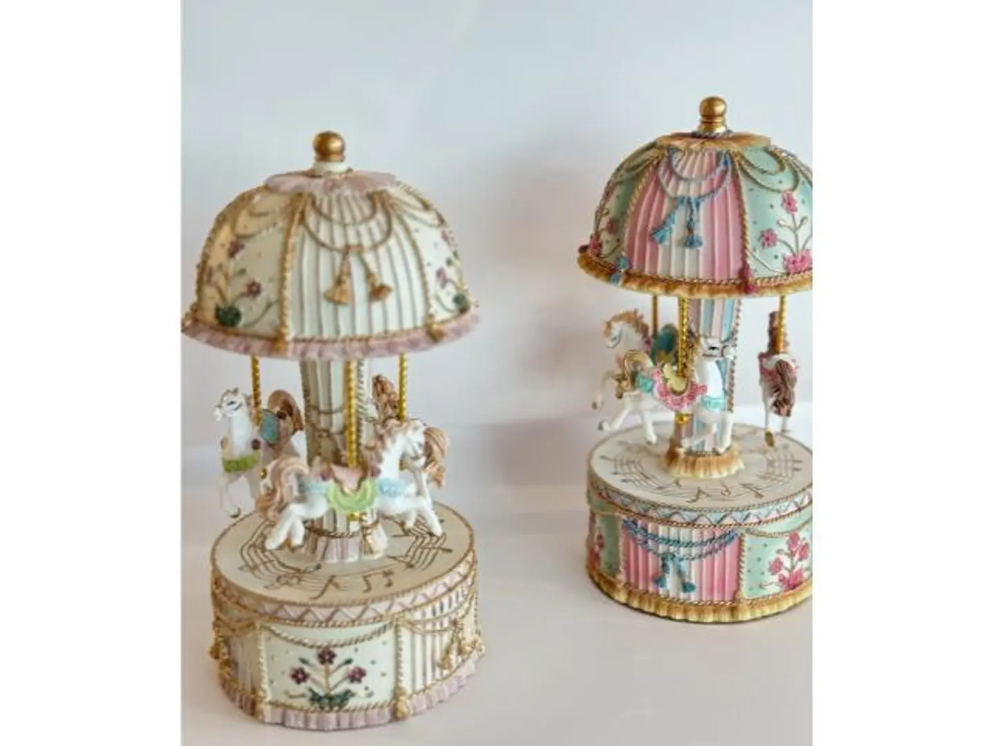 تحفه موسيقى دائري علبه