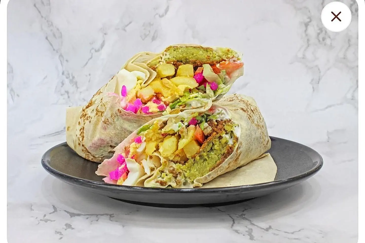 ساندوتش فلافل حمص وبيض