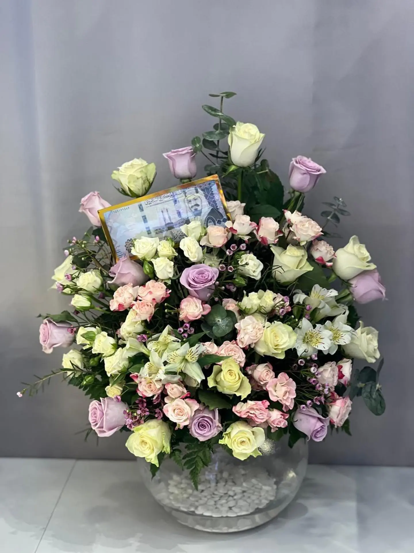 فازة الألوان الجميله