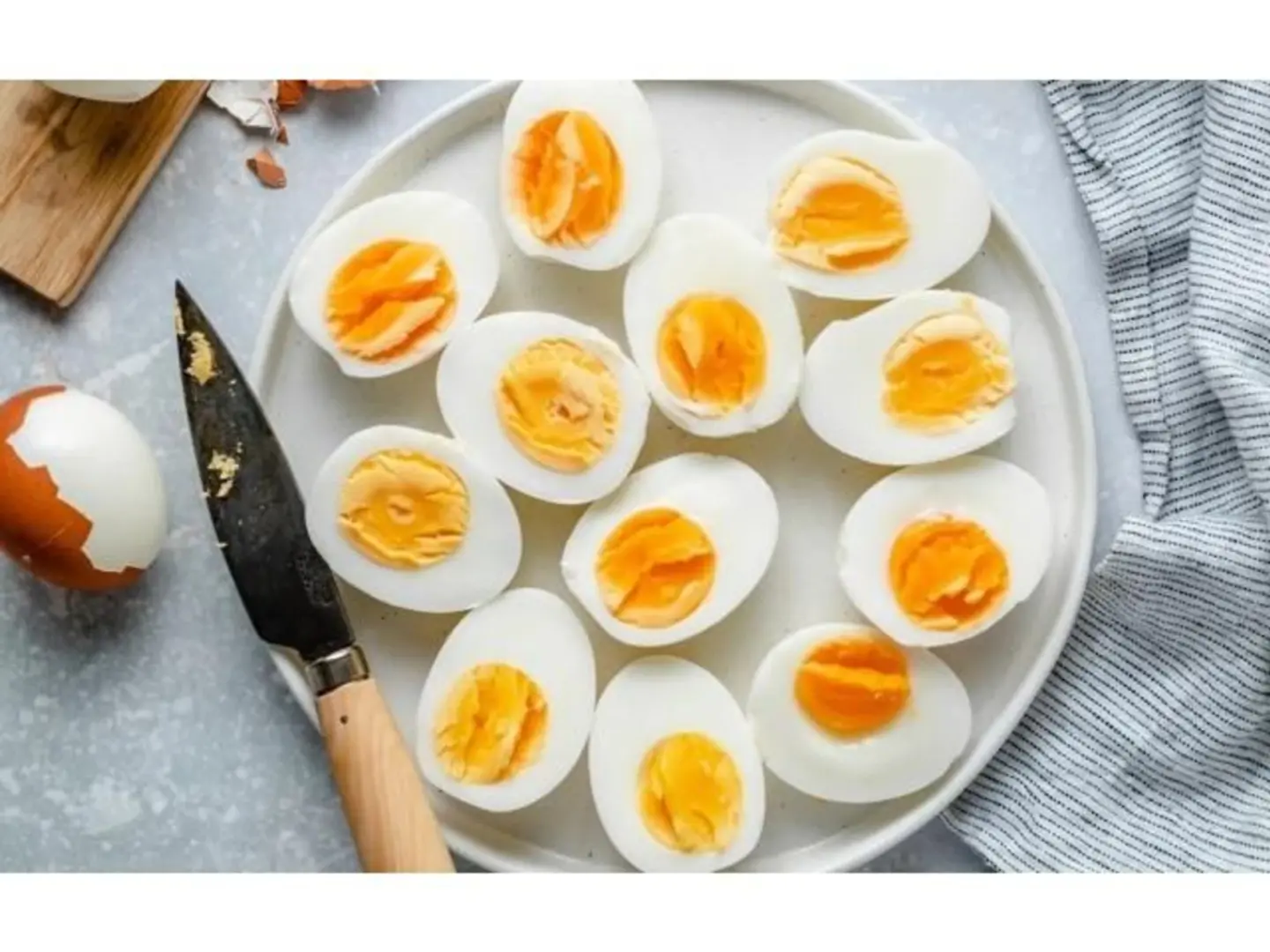 صحن بيض مسلوق