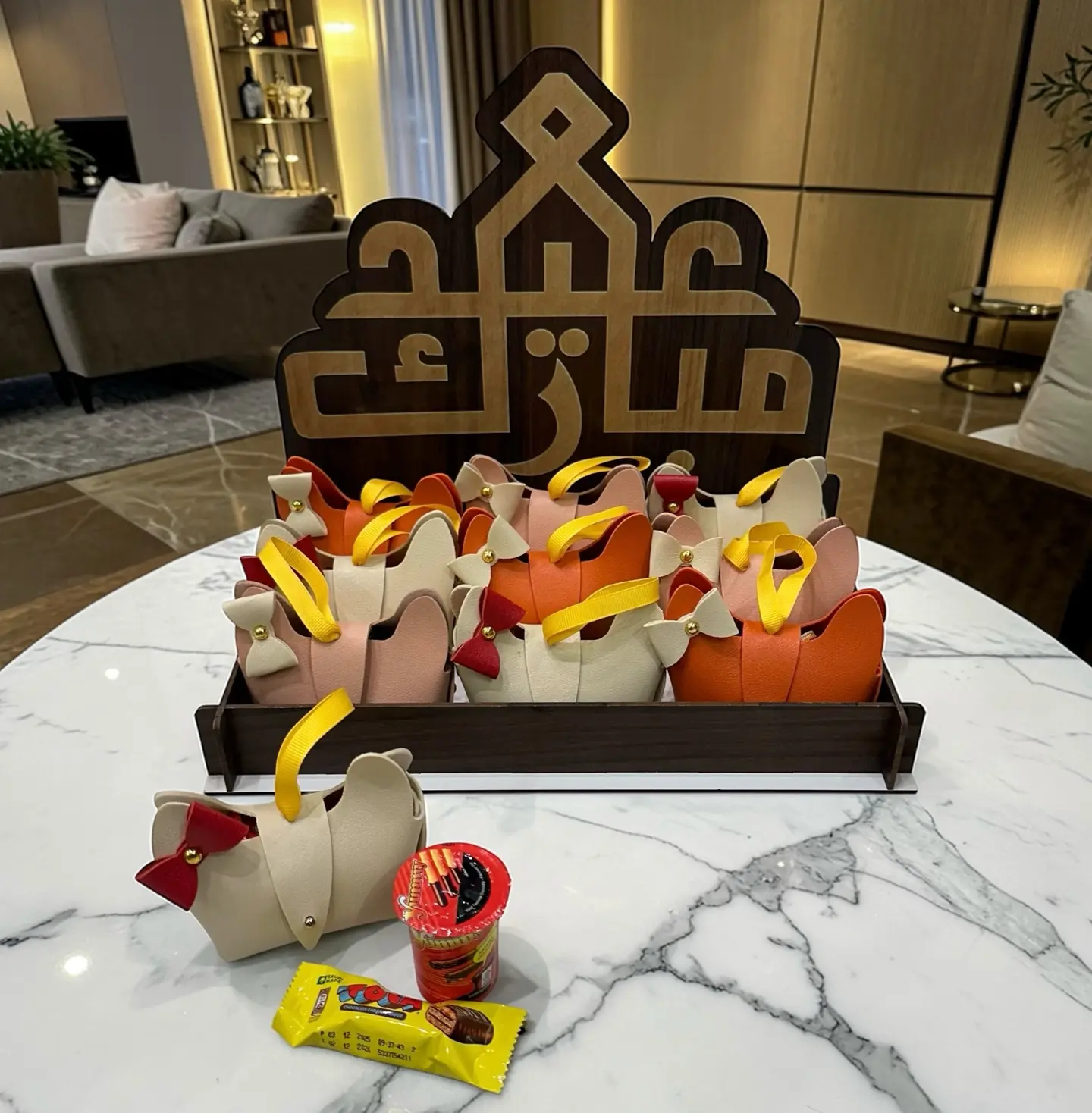 توزيعات عيد 8