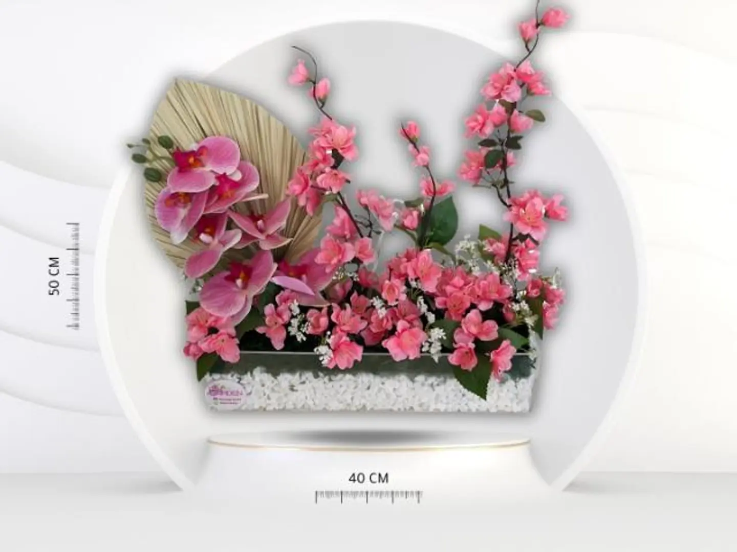 أكليرك بتصميم عصري مع ورد صناعي