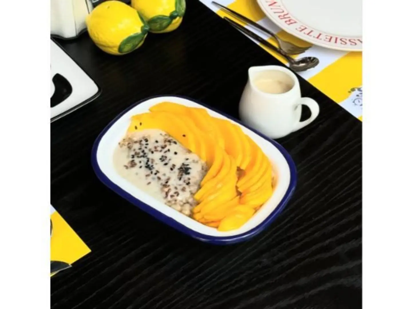 مانجو ستيكي الشوفان