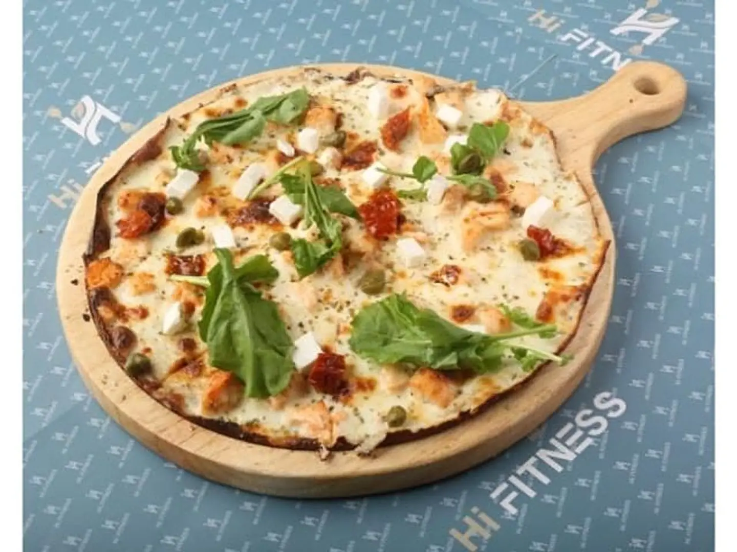 بيتزا سالمون كريمي