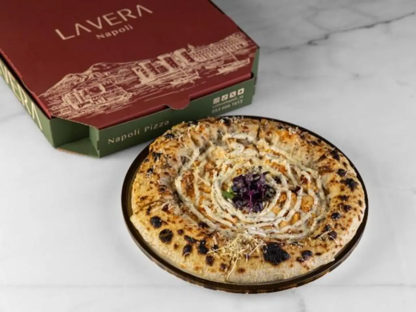 Chicken Truffel Pizza