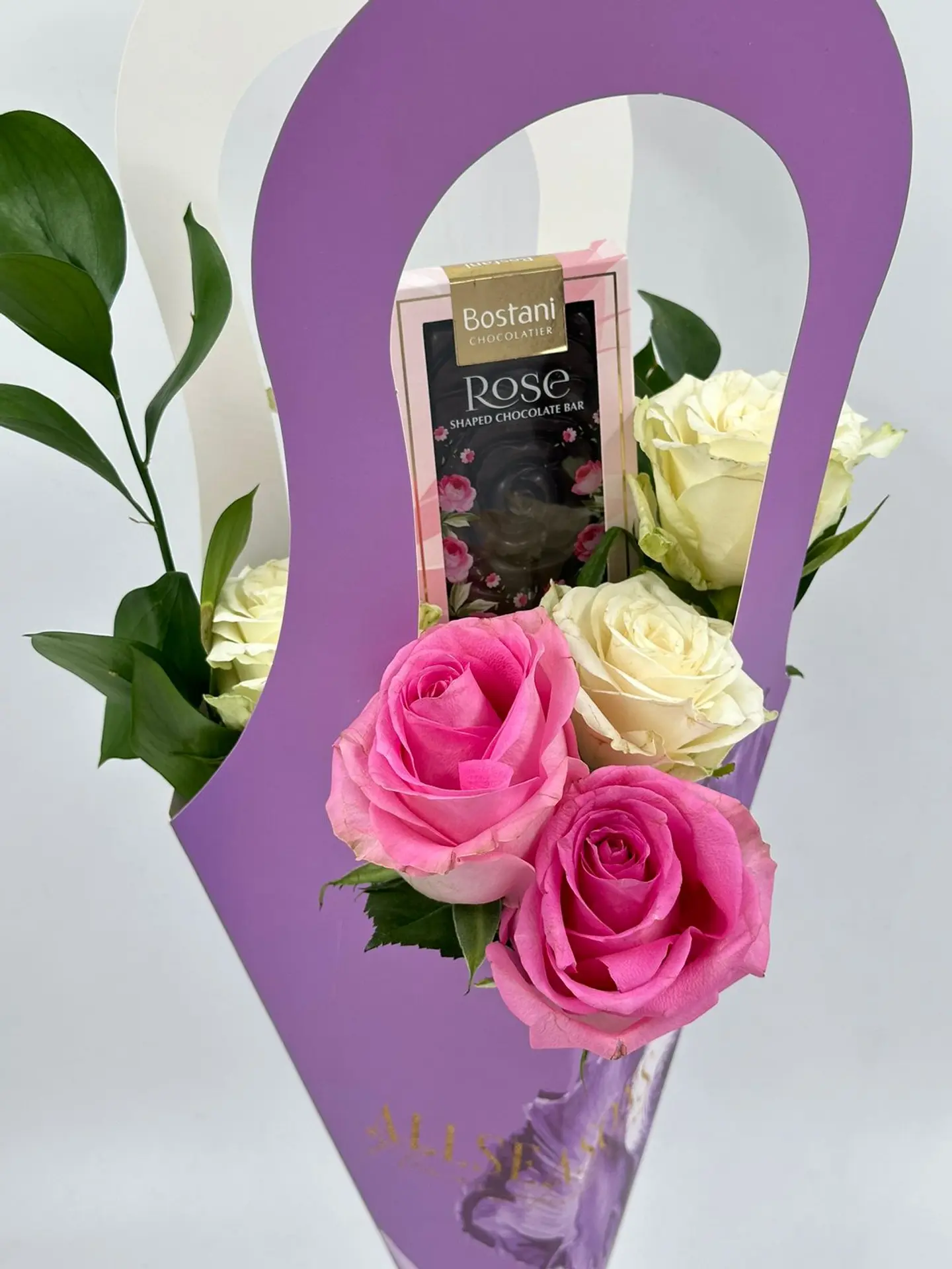 El Season Chocolate Basket