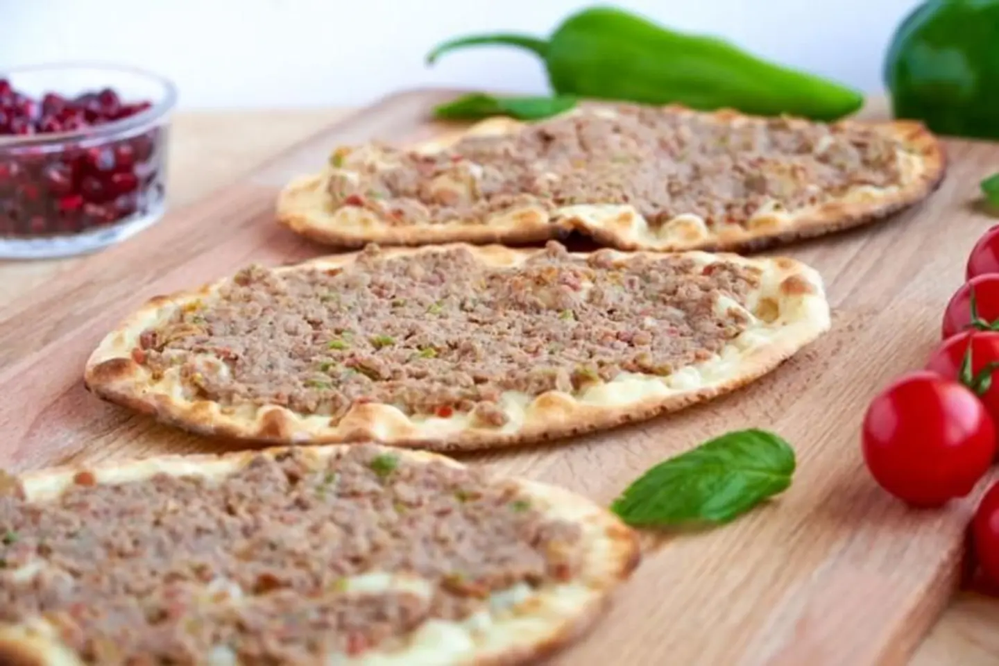 Meat Safiha With Tomato