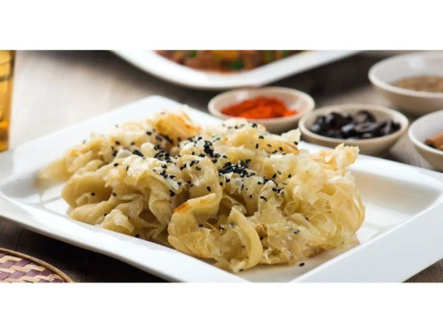 خبز ملوح رطب بسمن والعسل